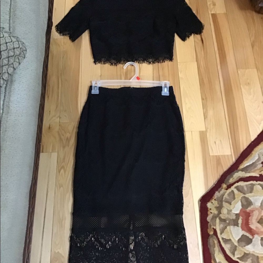 2 pc set Express top skirt lady girl size XSmall 0 black lacy EUC outfit dress - Picture 1 of 16